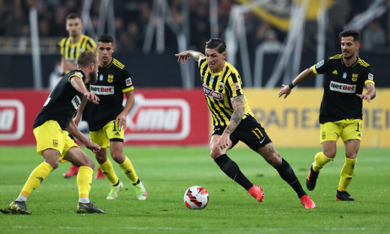 Οι τρεις φορές του Ακη Μάντζιου