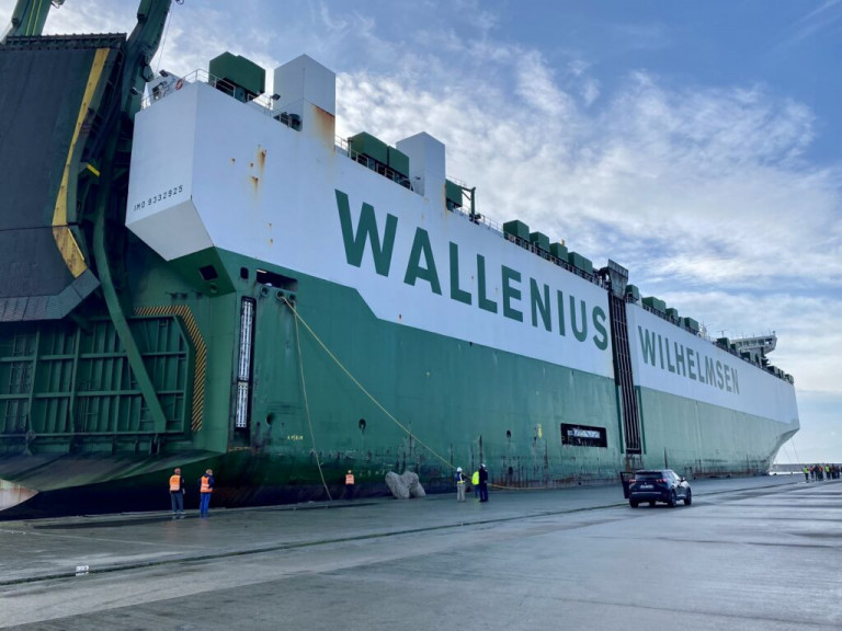 Αλεξανδρούπολη – Στο λιμάνι το εντυπωσιακό αμερικανικό πλοίο «ARC Independence» [Φωτογραφίες]