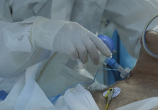 Τζανάκης – Δυσοίωνες προβλέψεις για 20.000 νεκρούς από κοροναϊό μέχρι την Πρωτοχρονιά