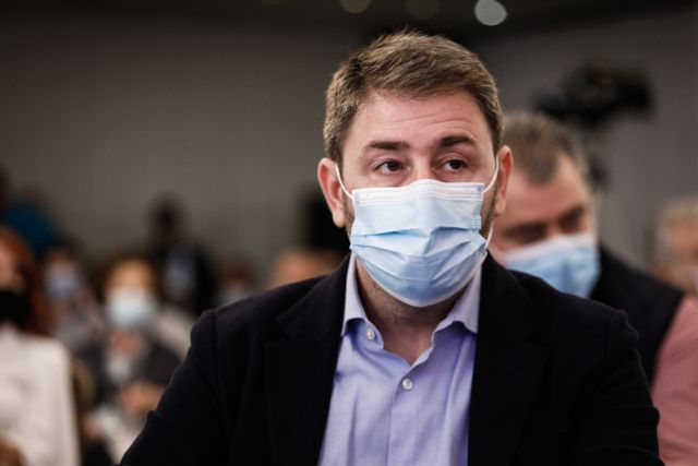 Ανδρουλάκης – Με πόρους από το Ταμείο Ανάκαμψης να αντιμετωπίσουμε το δημογραφικό – Τι είπε για την ενότητα του ΚΙΝΑΛ