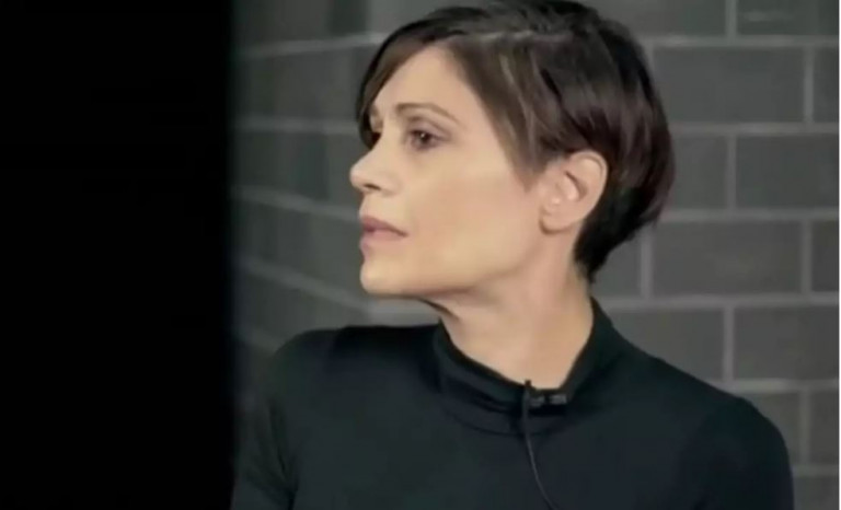 «Κόλαφος» η Άννα Μαρία Παπαχαραλάμπους – Αυτή η ερώτηση είναι σεξιστική, με ενοχλεί πολύ
