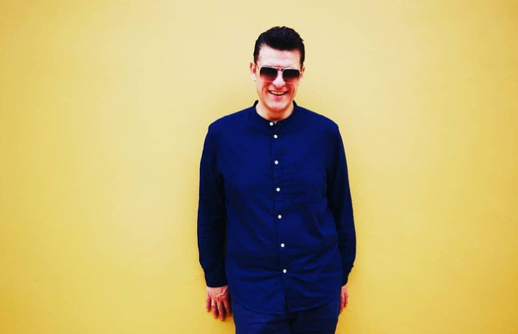 Χρίστος Αντωνιάδης – Η εμφάνισή μου στους «Δύο Ξένους» με βοήθησε πολύ στην καριέρα μου