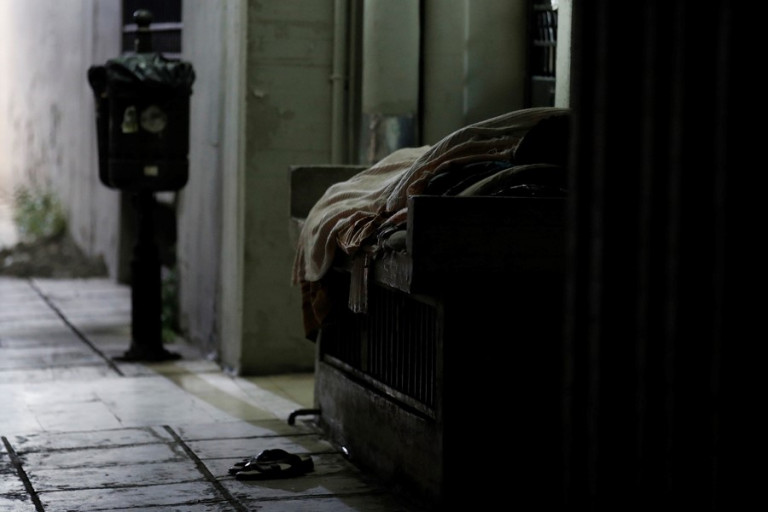 Ηράκλειο Κρήτης-Είδη προστασίας από το κρύο μοιράστηκαν σε αστέγους