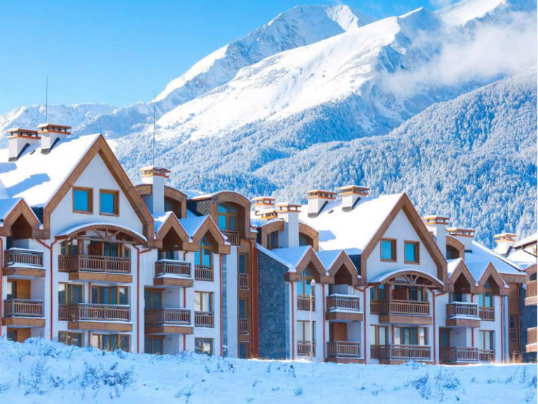 Κορονο…bansko – Χιλιάδες φοιτητές ετοιμάζουν εξόρμηση στη Βουλγαρία που «βράζει» από κοροναϊό