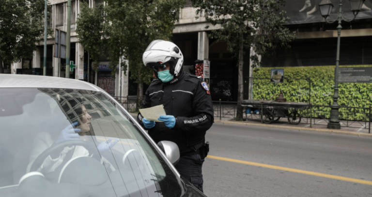 Γεωργιάδης – Υπάρχουν 30.000 με 40.000 αστυνομικοί και λιμενικοί ανεμβολίαστοι