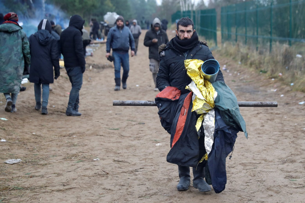 Μετανάστες – Μειώθηκαν οι απόπειρες για να περάσουν τα σύνορα Λευκορωσίας – Πολωνίας