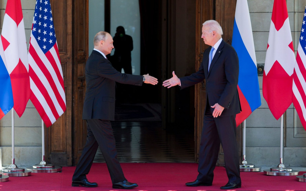 Ρωσία – Η Μόσχα κατηγορεί τον Λευκό Οίκο για προσπάθεια «διαίρεσης» του κόσμου