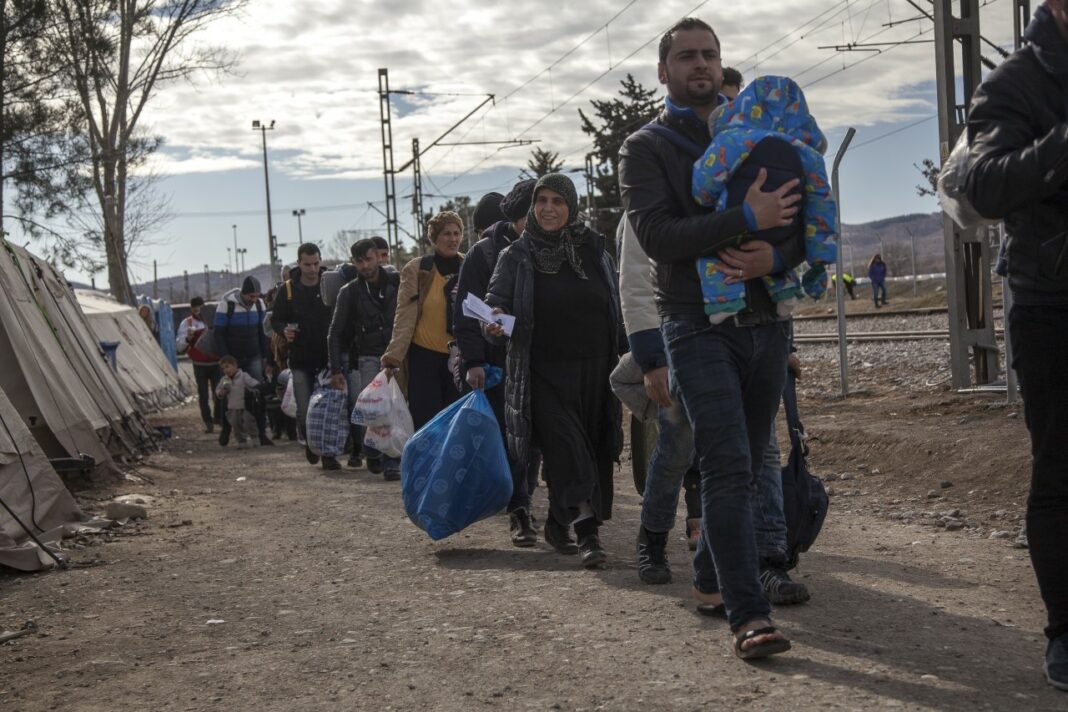 Κώστας Μπακογιάννης - Η δομή των προσφύγων στον Ελαιώνα έκλεισε τον κύκλο της