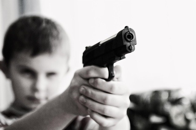 ΗΠΑ - Έφηβοι που γύριζαν βίντεο πυροβόλησαν και σκότωσαν κατά λάθος πεντάχρονο