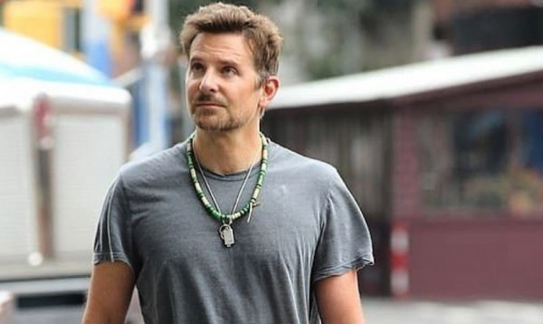 Μπράντλεϊ Κούπερ – Δέχτηκε επίθεση με μαχαίρι όταν πήγαινε να πάρει την κόρη του από το σχολείο