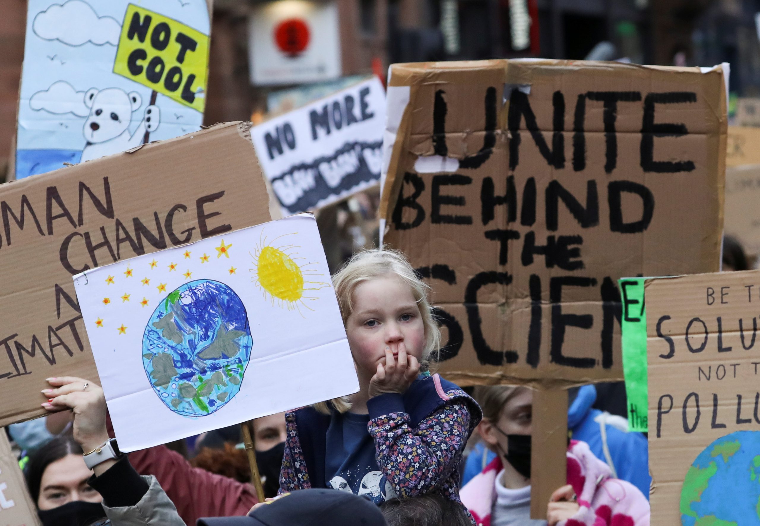 COP26 – Η Γλασκώβη κατακλύζεται από διαδηλωτές με επικεφαλής την Γκρέτα Τούνμπεργκ