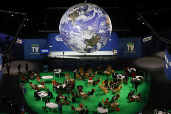 COP26 – Προσπαθούν στην παράταση να σώσουν την… αξιοπρέπεια της συνόδου