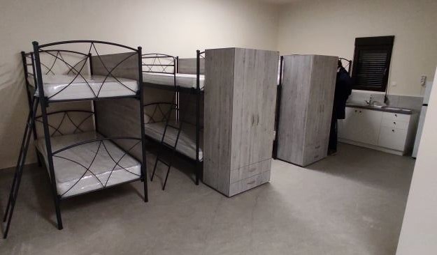 Ζούμε όσα βλέπαμε χρόνια σε ταινίες: Δημοτικά Υπνωτήρια εγκαινιάζονται στην Καλαμάτα