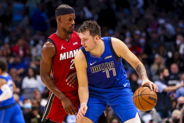NBA – Οι Χιτ επιβλήθηκαν των Μάβερικς, η Γιούτα νίκησε τους Κινγκς