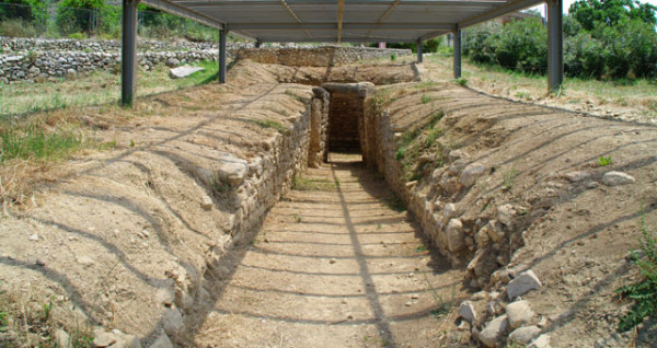 Η ελληνική γλώσσα στο διάβα του χρόνου – Ο εξινδοευρωπαϊσμός του ελλαδικού χώρου (Μέρος Β’)