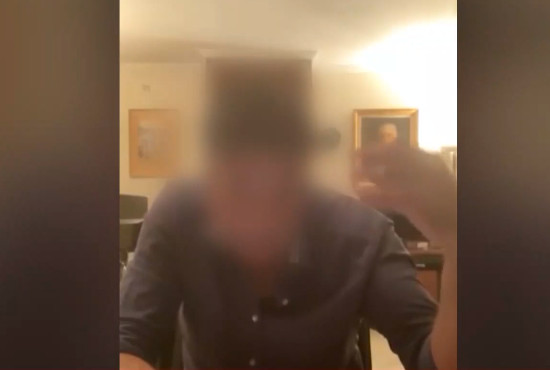 «Ήρωα με κάνετε, δεν μπορείτε να με αγγίξετε» – Νέο παραλήρημα από τον δικηγόρο των αρνητών