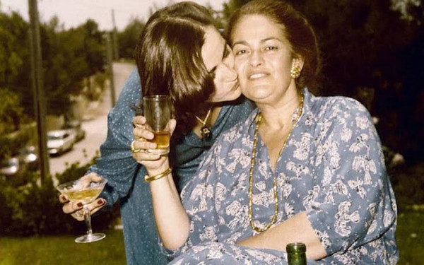 Ντόρα Μπακογιάννη για Μαρίκα Μητσοτάκη – Mε ένα μαγικό τρόπο μάζευε την οικογένεια γύρω από το τραπέζι