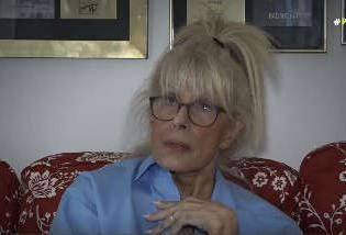 Η Εύη Δρούτσα αποκαλύπτει ποιο τραγούδι έγραψε για τον εαυτό της