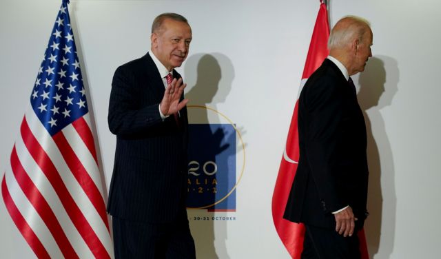 Τουρκία - Η αμερικανική βάση στην Αλεξανδρούπολη «αναστατώνει» τον Ερντογάν - Τι είπε σε Μπάιντεν και Μακρόν