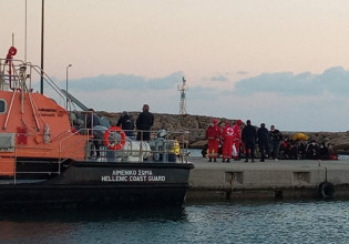 Κρήτη – Ένας νεκρός κι ένας τραυματίας – Διασώθηκαν 67 μετανάστες