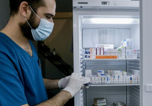 Κοροναϊός – Εντός της ημέρας η Ελλάδα παραλαμβάνει 2.000 μονοκλωνικά αντισώματα