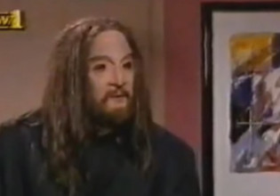 Θυμάστε τον «Ευλογητό» από τη «Λάμψη»; Δείτε πώς είναι σήμερα – Δεν θα πιστεύετε τι δουλειά κάνει