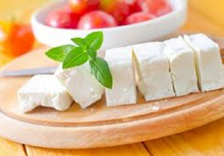 Νέα κρούσμα νοθείας – Πωλούσαν «λευκό τυρί» ως «φέτα ΠΟΠ»