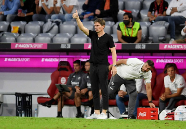 Η ενδεκάδα της Άιντραχτ με Ολυμπιακό