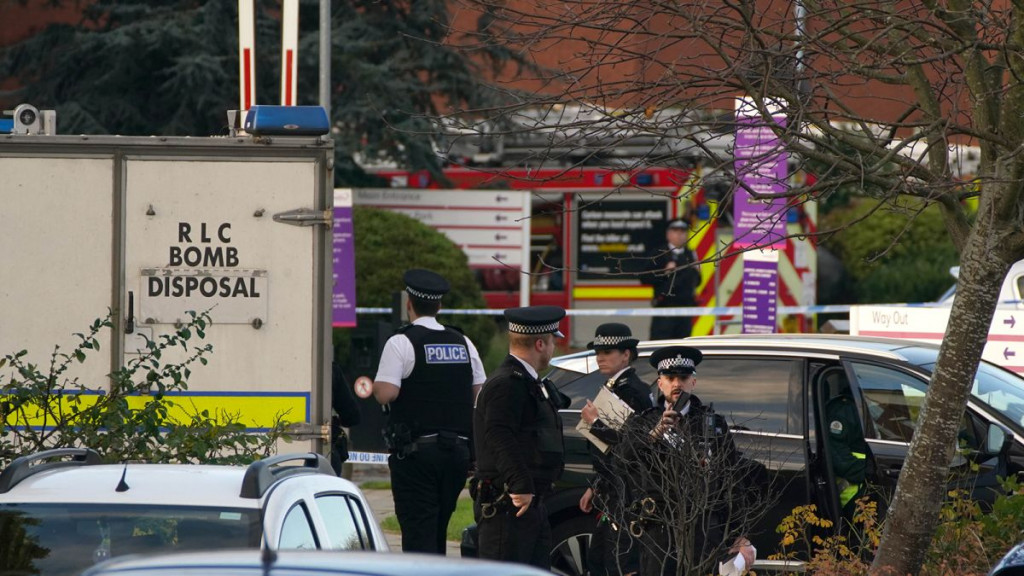 Βρετανία – Τρεις ύποπτοι συνελήφθησαν έπειτα από έκρηξη αυτοκινήτου στο Λίβερπουλ