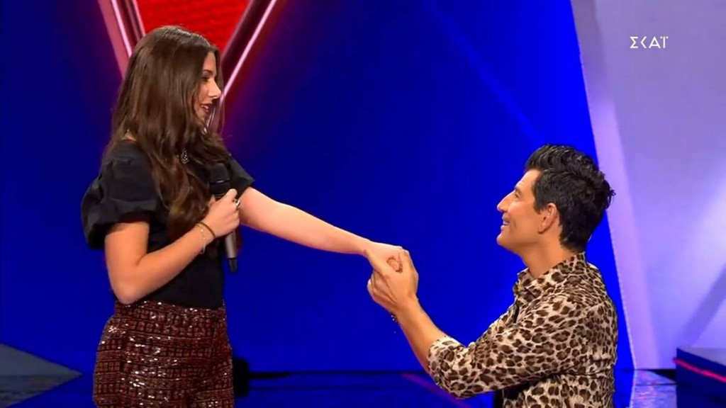 Ποιος τη χάρη της – Ποια είναι η παίκτρια που ανάγκασε τον Σάκη Ρουβά να γονατίσει μπροστά της