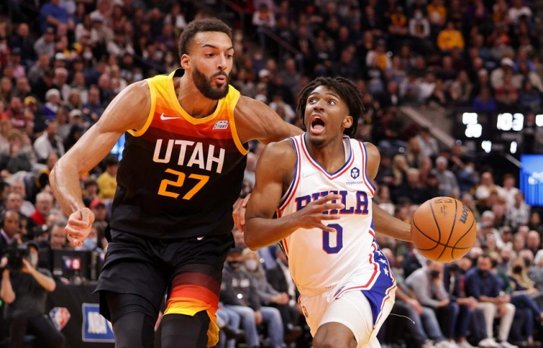 NBA – Οι Τζαζ «πάτησαν» τους Σίξερς, νίκη των Κλίπερς επί των Σπερς