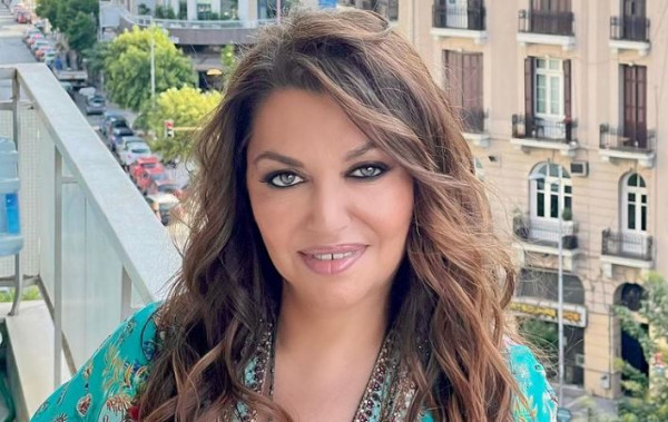 Καίτη Γαρμπή – Σπάνια φωτογραφία με την μικρή της αδερφή – Ευχές για τα γενέθλιά της