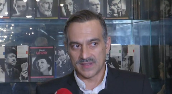 Κατσούλης: Φανερά ενοχλημένος όταν ρωτήθηκε για τον θάνατο της μητέρας της Καραβάτου