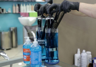 Νέα μέτρα – Χαμός στα κομμωτήρια για να γλιτώσουν τα rapid test