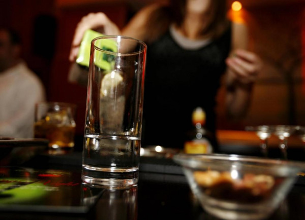 Κρήτη – Ανησυχία για τα απανωτά περιστατικά υπερβολικής κατανάλωσης αλκοόλ από ανηλίκους