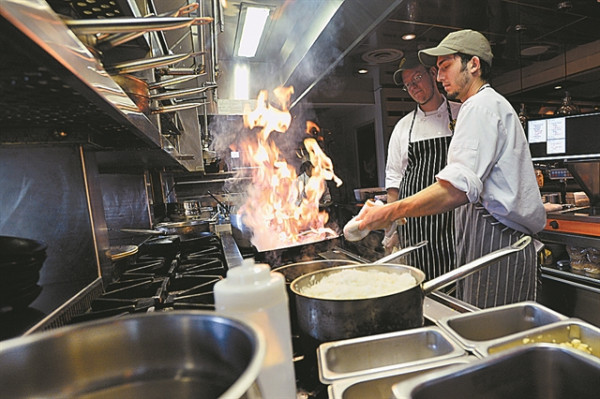 Νέα μόδα οι «σκοτεινές κουζίνες» – Εικονικά εστιατόρια και μια εστίαση σε ισορροπία τρόμου