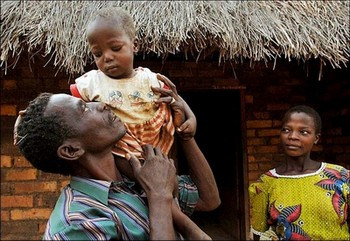 Κοροναϊός - Ο φόβος της παραλλαγής Όμικρον επαναφέρει τις εκκλήσεις για παγκόσμιο εμβολιασμό και πρόσθετα μέτρα