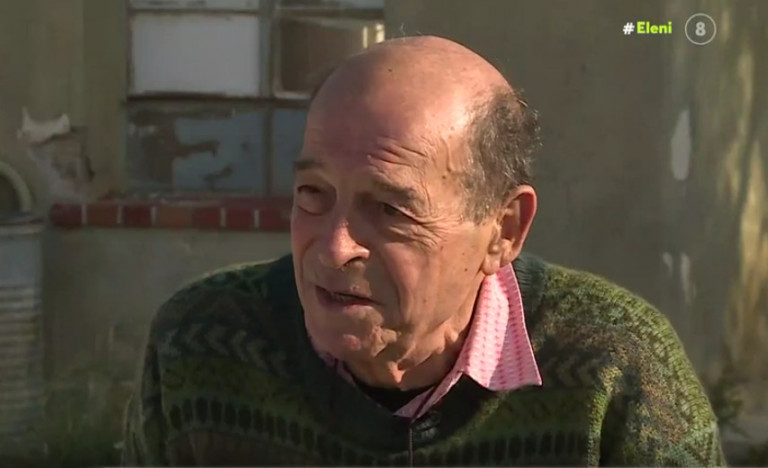 Μανούσος Μανουσάκης – Μου πρότειναν να κάνω σειρά με έρωτα εμβολιασμένου και ανεμβολίαστης