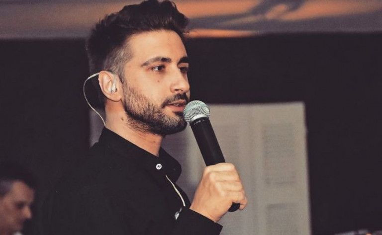 Μάριος Μαρέλης – Θετικός στον κοροναϊό ο τραγουδιστής – Είχε εμβολιαστεί πριν τρεις μήνες