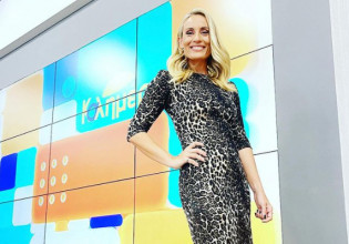 Ελεονώρα Μελέτη – Στόλισε το πιο εντυπωσιακό χριστουγεννιάτικο δέντρο