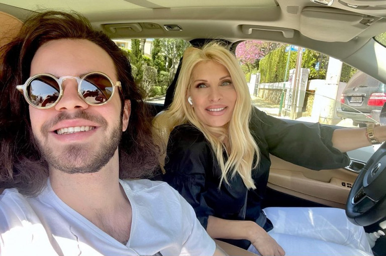 Ελένη Μενεγάκη – Ο Άγγελός της γιορτάζει και του ευχήθηκε «χρόνια πολλά» με έναν ξεχωριστό τρόπο