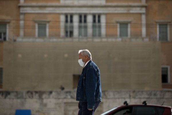 Νέα μέτρα – Πρόστιμο 100 ευρώ κάθε μήνα σε ανεμβολίαστους άνω των 60 ετών