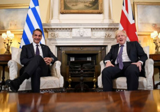 Μητσοτάκης σε Τζόνσον – Έχει έρθει η ώρα για την επιστροφή των Γλυπτών του Παρθενώνα – Τι είπαν για Τουρκία και Κυπριακό