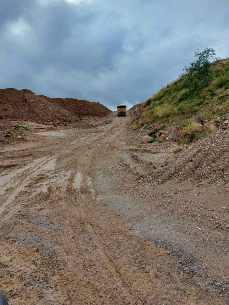«Μπλόκο» του Δήμου Μοσχάτου-Ταύρου στα παράνομα μπάζα στην Παραλία του Μοσχάτου