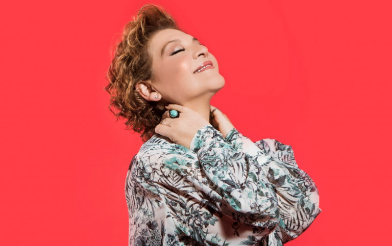 Γιώτα Νέγκα – Φοβήθηκα ότι θα χάσω τη φωνή μου… Έπαθα μεγάλη ζημιά