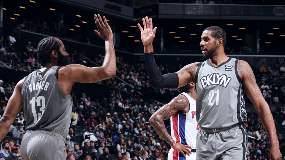 Μπολ και Ούμπρε «καθάρισαν» για τους Χόρνετς, triple-double ο Χάρντεν κόντρα στους Πίστονς