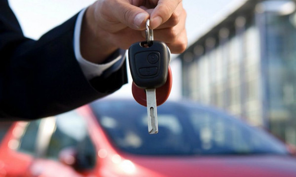 Γιατί τράβηξαν χειρόφρενο στις παραδόσεις αυτοκινήτων – Καθυστερήσεις… μηνών