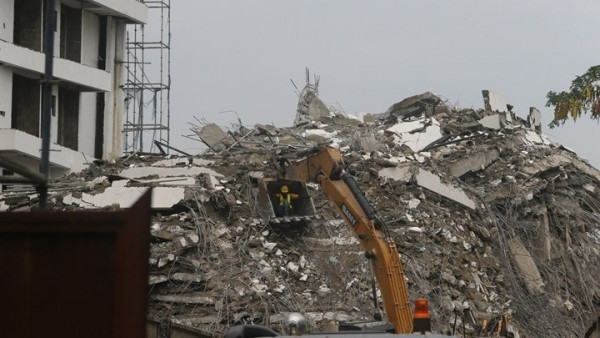 Νιγηρία – Τουλάχιστον 20 οι νεκροί από την κατάρρευση του υπό κατασκευή ουρανοξύστη