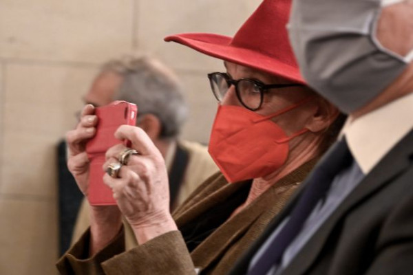 Ingeborg Beugel – Η Ολλανδή δημοσιογράφος φεύγει από την Ελλάδα μετά από απειλές