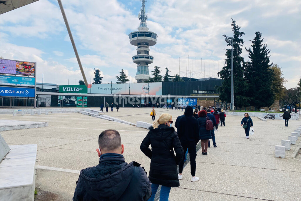 Θεσσαλονίκη – Ουρές και αναμονή για ένα rapid test